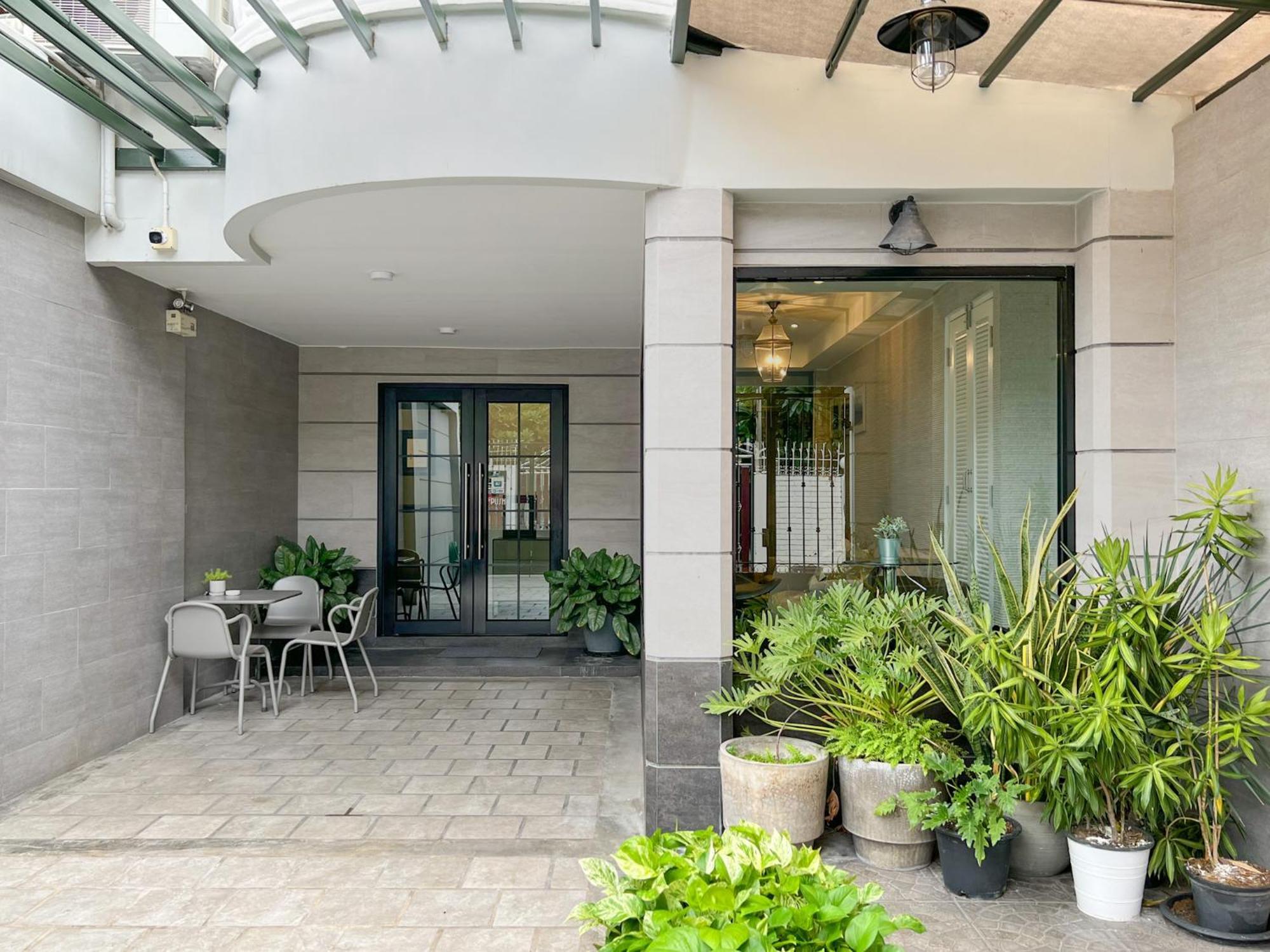 Neveu Premier Residence : Ratchada Bangkok Exterior photo