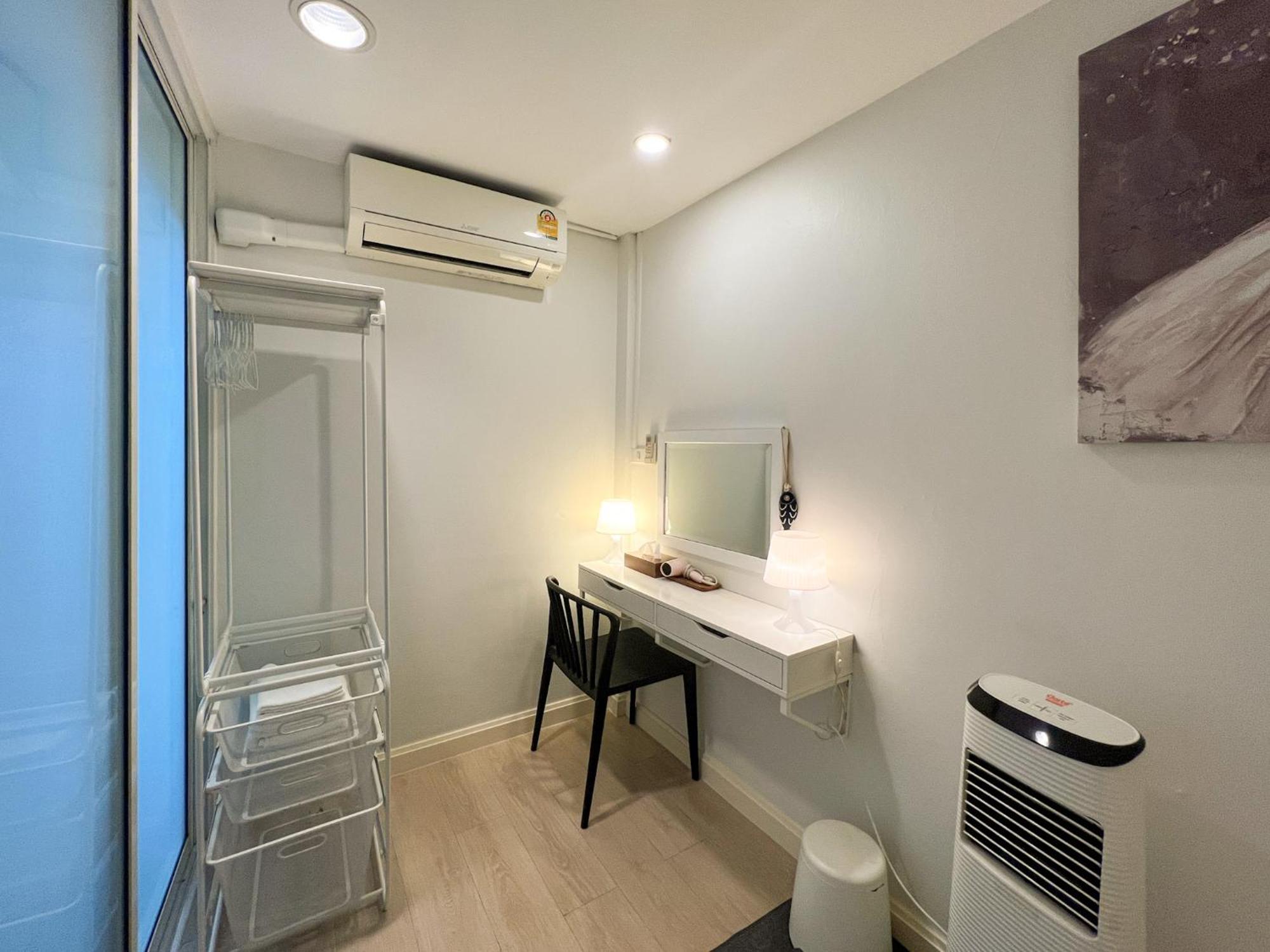 Neveu Premier Residence : Ratchada Bangkok Exterior photo