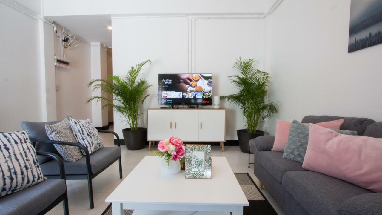 Neveu Premier Residence : Ratchada Bangkok Exterior photo
